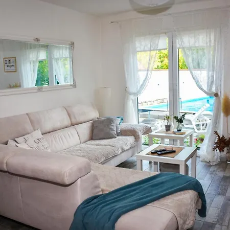 Ena Apartment